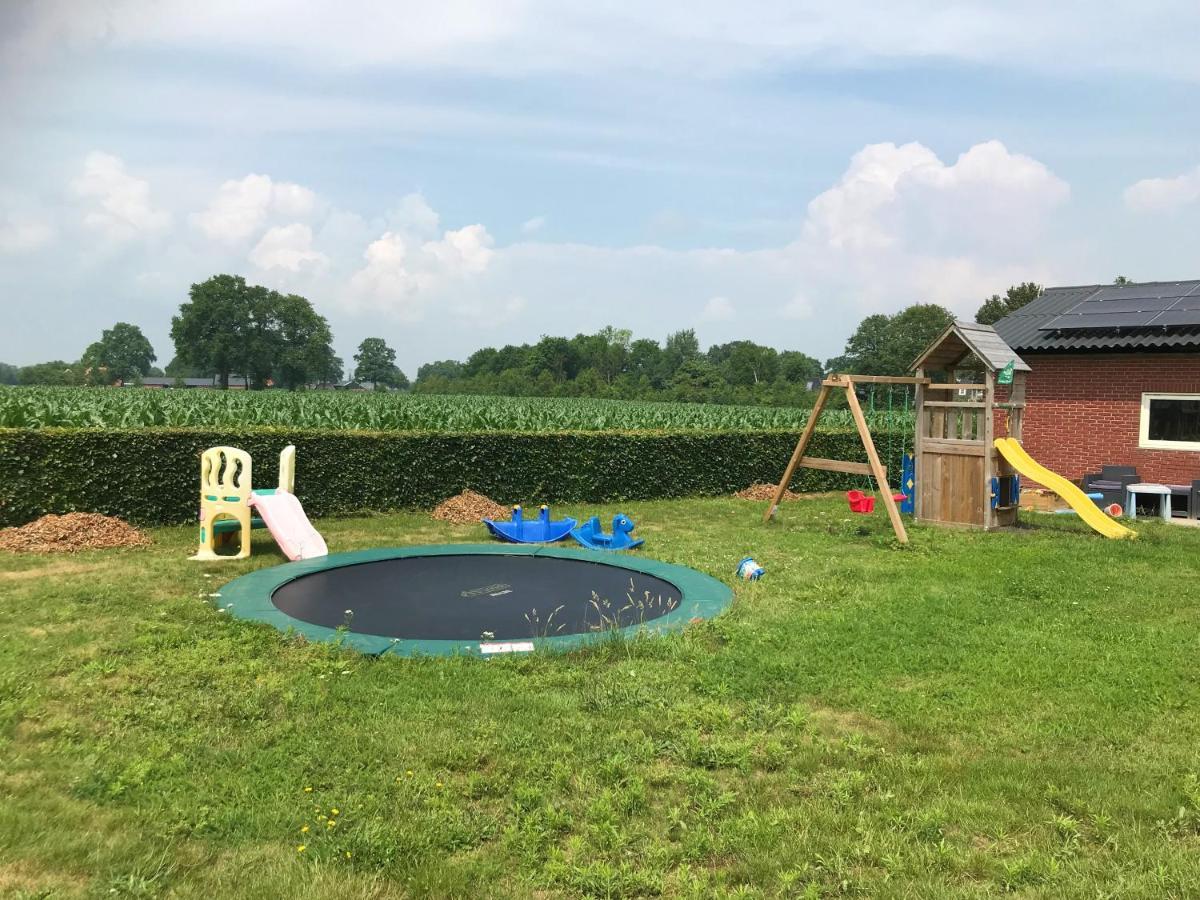 Saromaja Bed & Breakfast Ambt Delden Eksteriør bilde